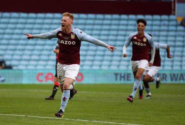 News and Star: Young célèbre le but marqué pour Aston Villa contre Liverpool lors de la victoire finale de la FA Youth Cup la saison dernière (photo: PA)